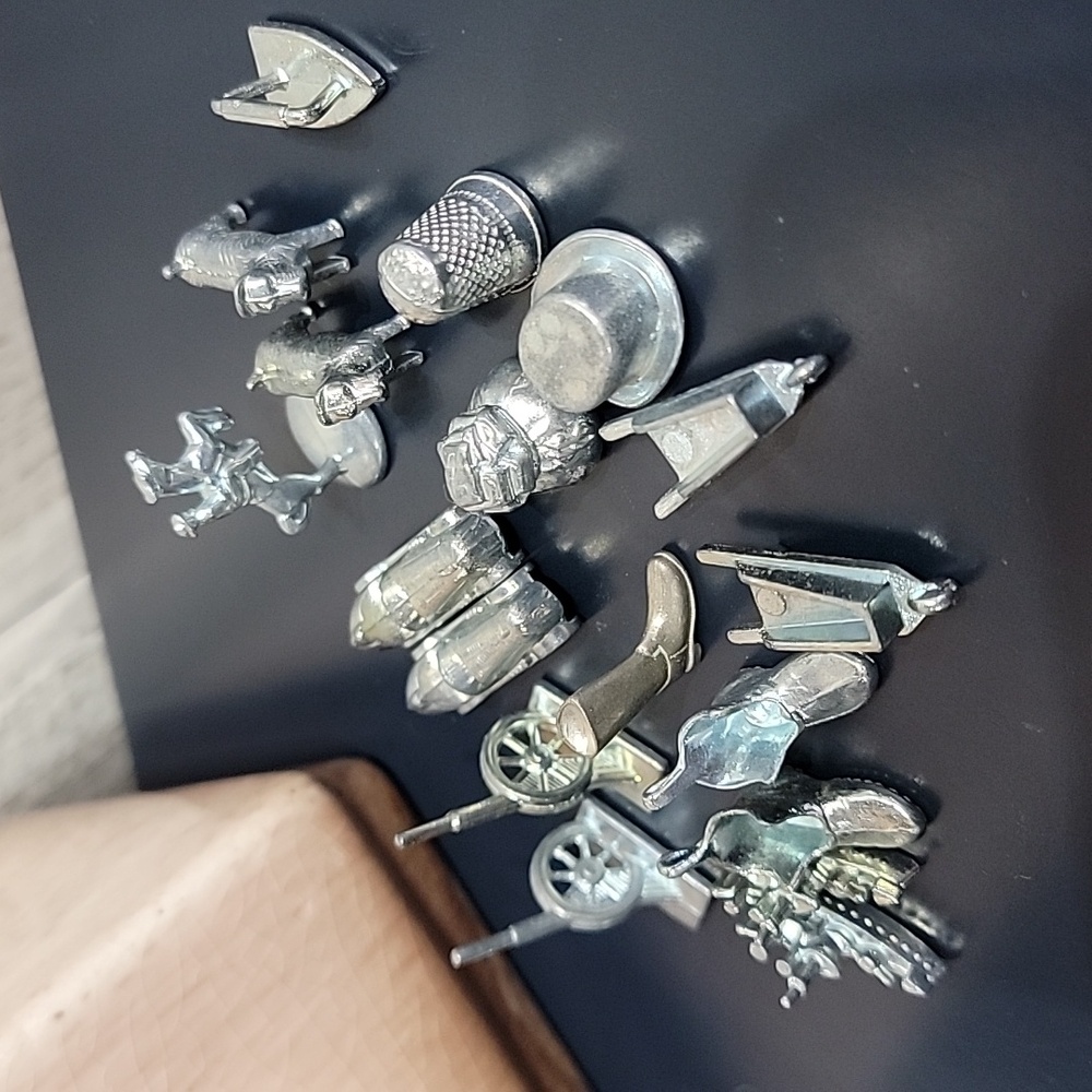 18 Monopoly Pieces